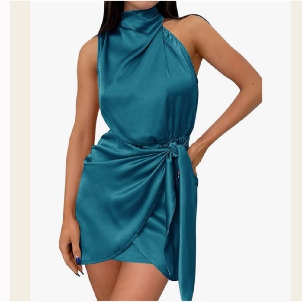 NWOT Zesica Teal Halter Dress